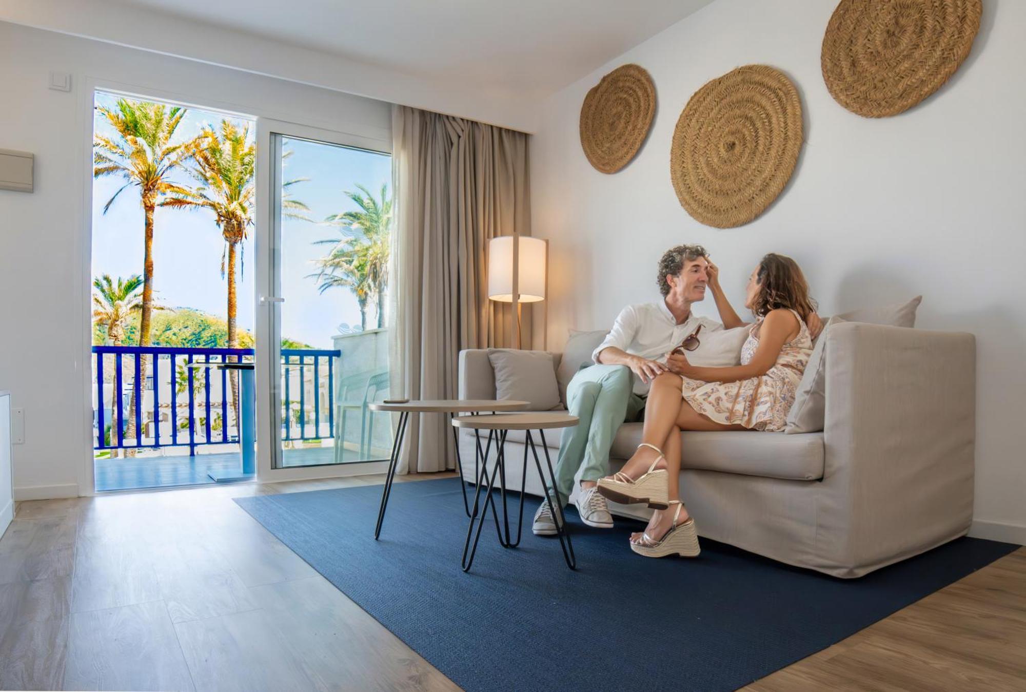 Parque Nereida Suites Hotel كالا راتخاذا المظهر الخارجي الصورة